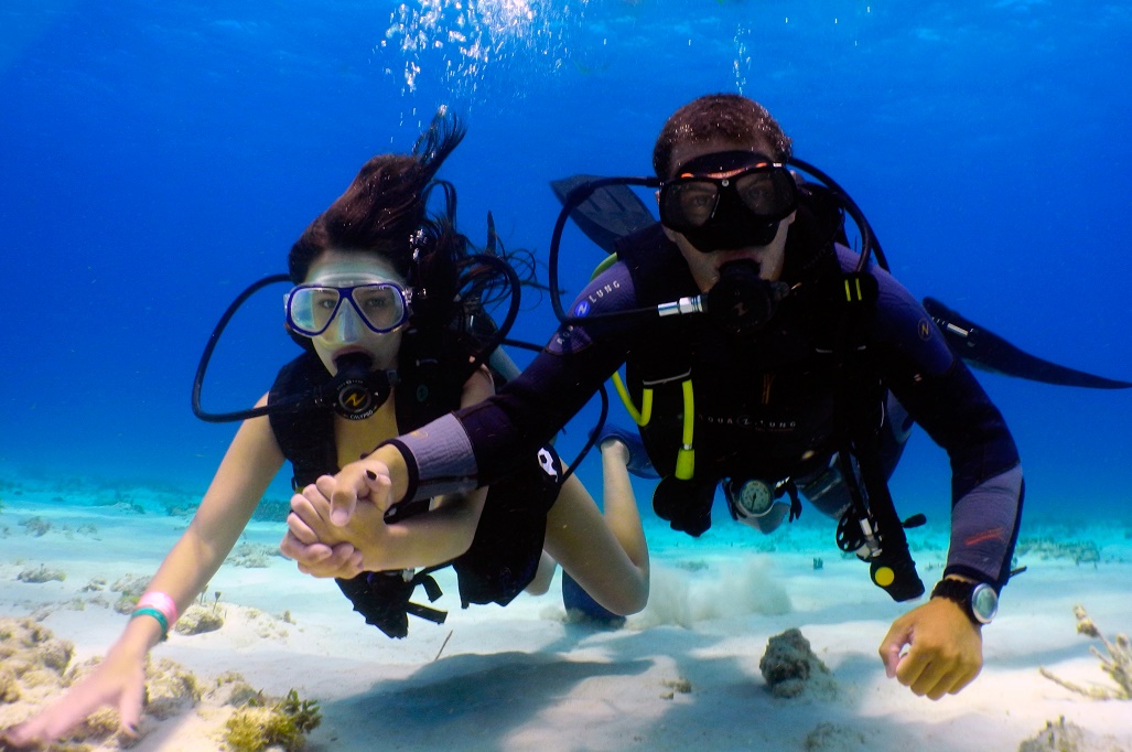 понырять с аквалангом - discover scuba diving