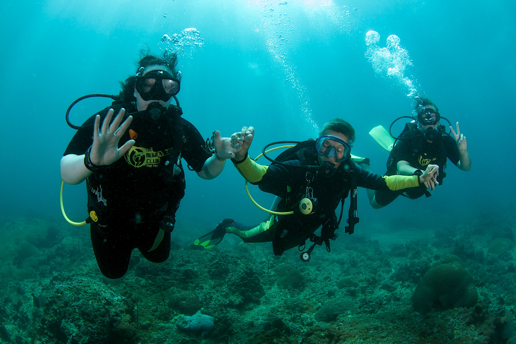 понырять - discover scuba diving